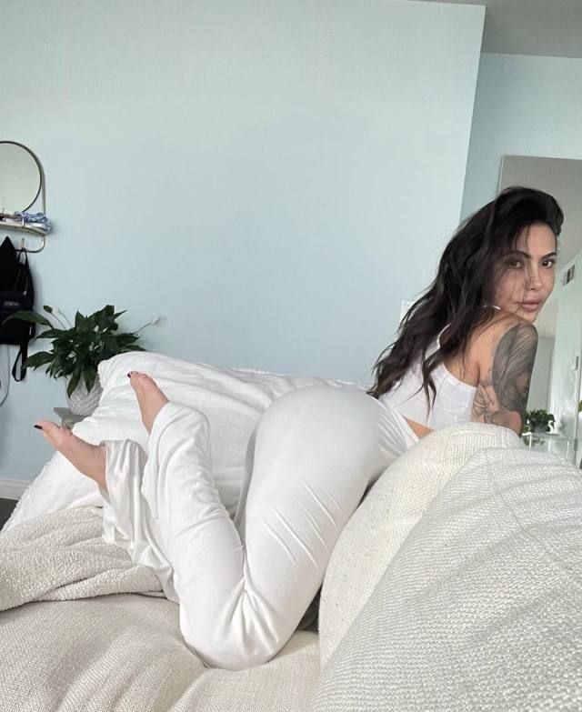 I’M AVAILABLE FOR HOOKUP SEX👌 ADD MY TELEGRAM @SLUST3386 OR SNAPCHAT @sl280828 OR ZANGI @1188640677 💯BLOW-JOB 👅💦 BDSM 🔥🤩 BBW - Image 2